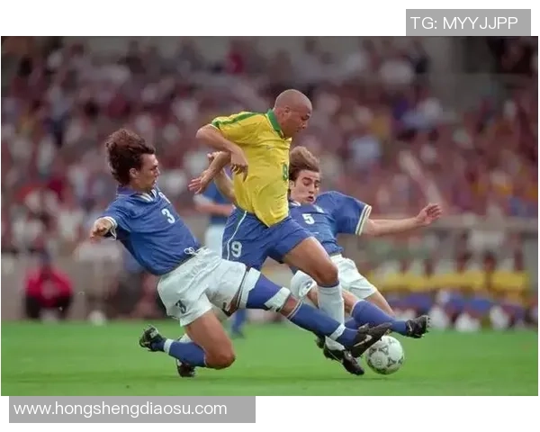 2020年离我们而去的足球巨星们的辉煌与遗憾回顾